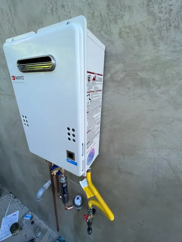 Tankless water heater installation for Highland Park West homes
